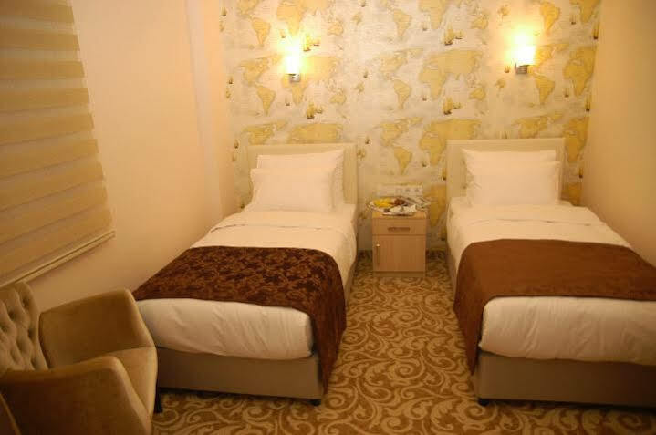 Bulvar Otel 3*